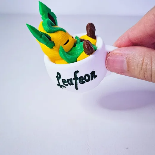 Leafeon Na Xícara Dormindo