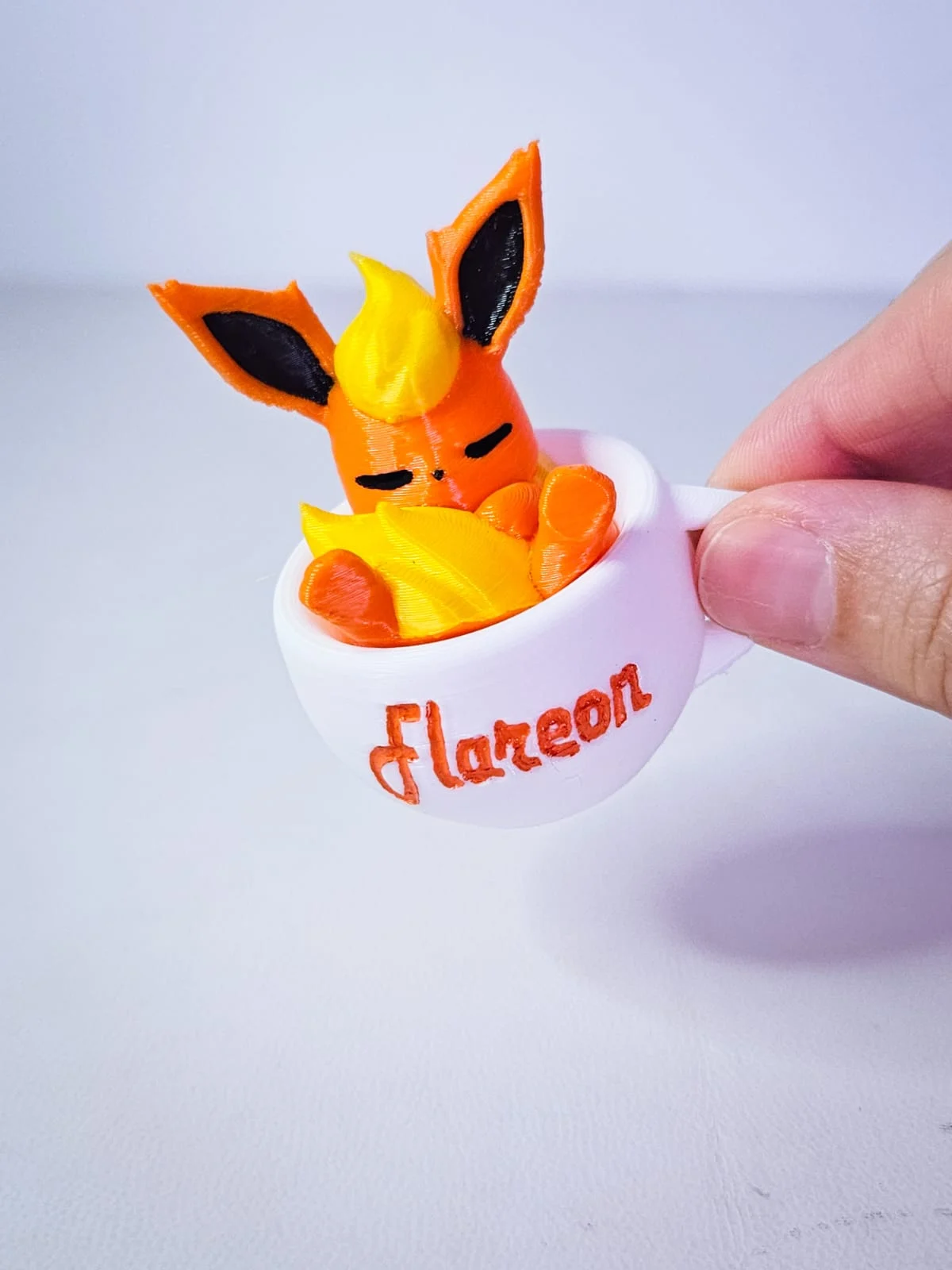 Flereon na Xicara Dormindo