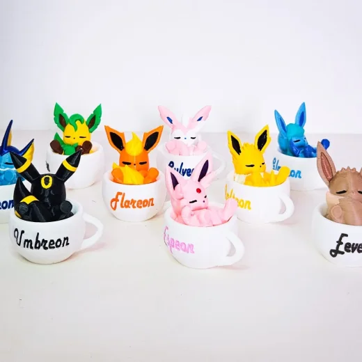 Kit Eevee Evoluções na xicara dormindo